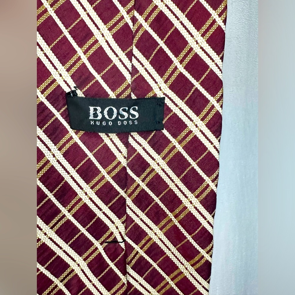 Boss Hugo Boss Tie - 100% silk - Preloved - Red/white